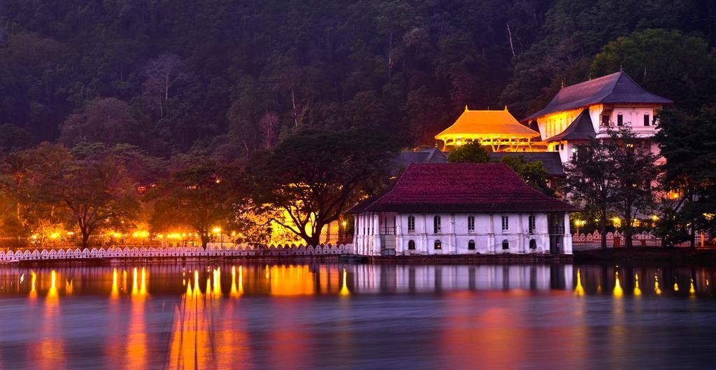 Mount Mirror Resort Kandy Exterior photo