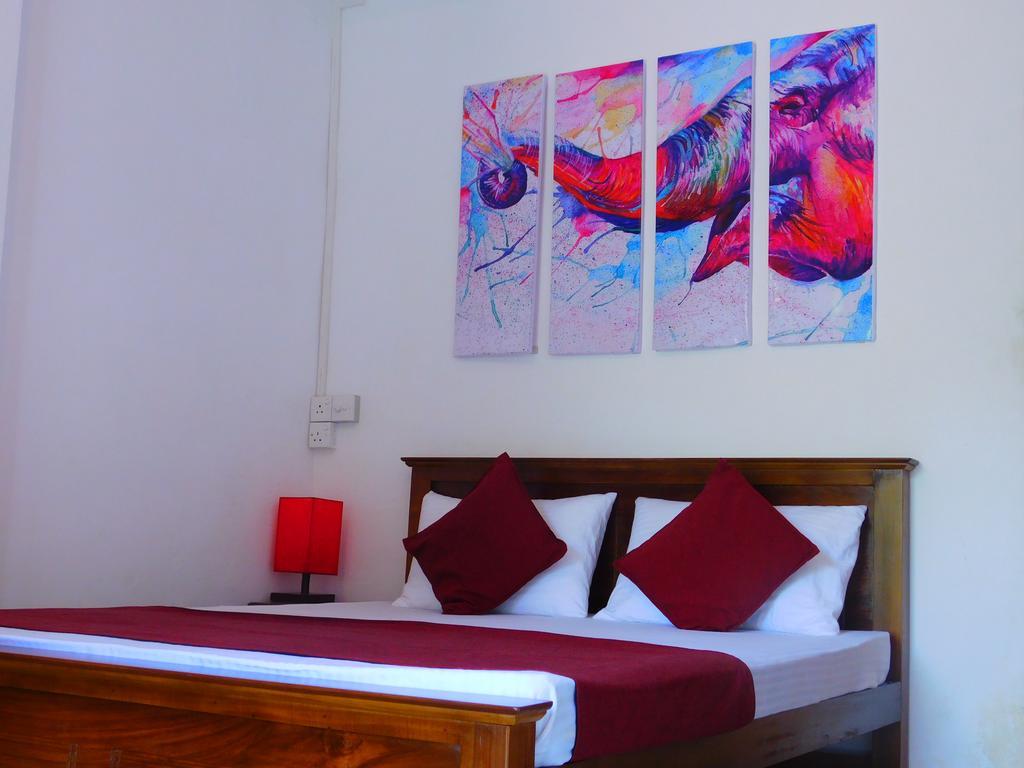 Mount Mirror Resort Kandy Exterior photo